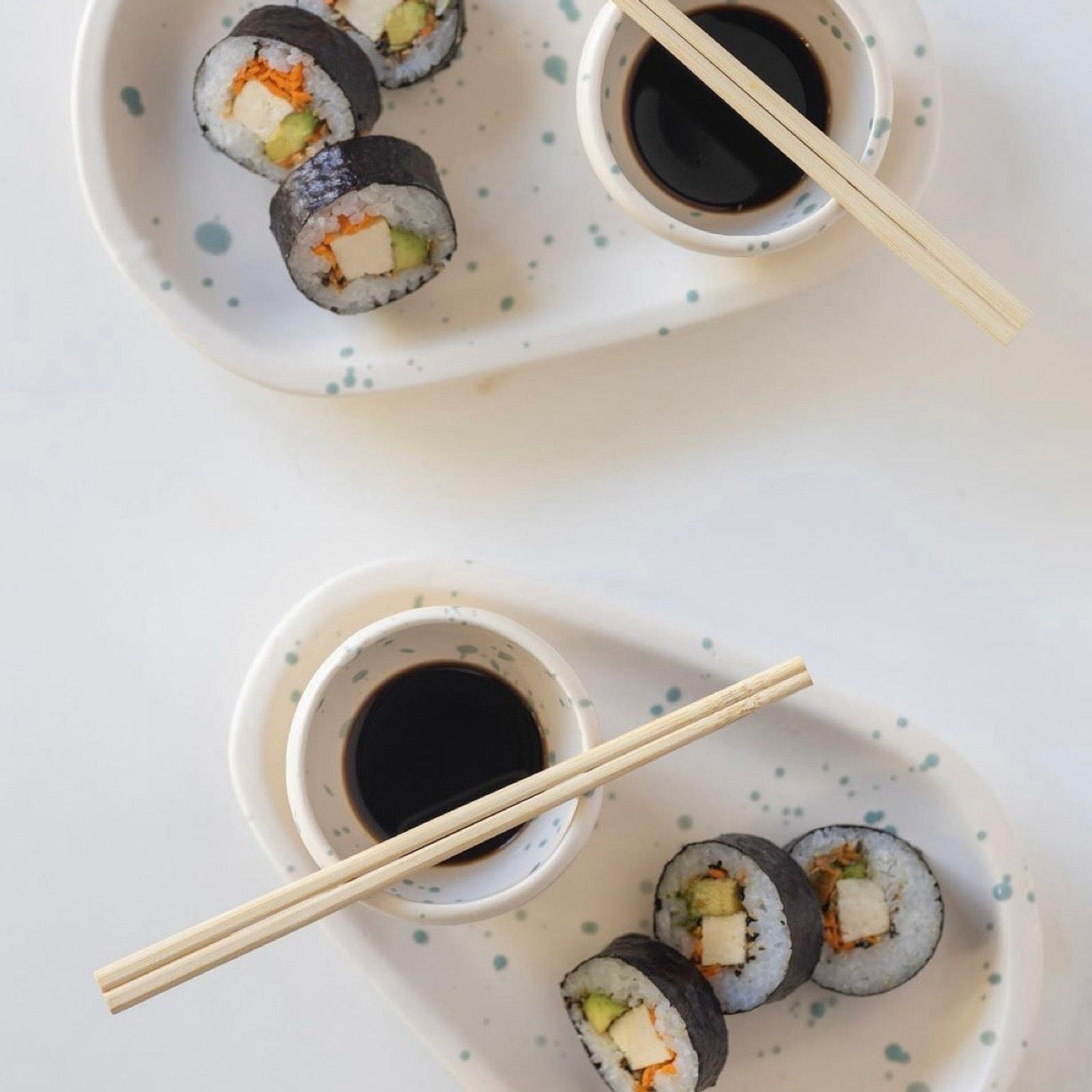 Sushi e ceramica ad Hagakure Noh Samba