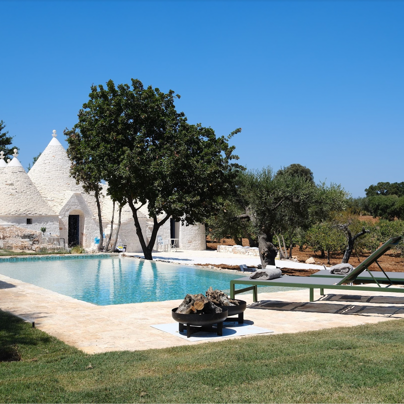 Yoga, piscina e cena a Borgo dei Trulli Fanelli
